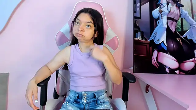 Snapshot of CharlotteMuller chatting on 02-11-26, 05:07 CharlotteMuller online show from 02-11-26, 05:07