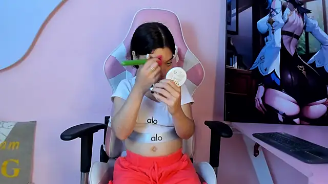 Snapshot of CharlotteMuller chatting on 02-13-26, 06:26 CharlotteMuller online show from 02-13-26, 06:26