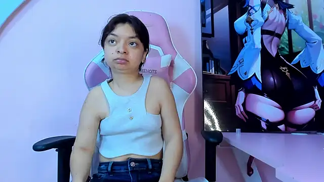 Snapshot of CharlotteMuller chatting on 02-17-26, 04:24 CharlotteMuller online show from 02-17-26, 04:24