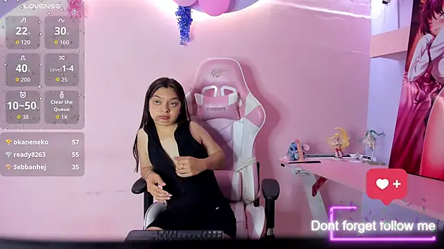 Snapshot of CharlotteMuller chatting on 03-23-26, 02:48 CharlotteMuller online show from 03-23-26, 02:48