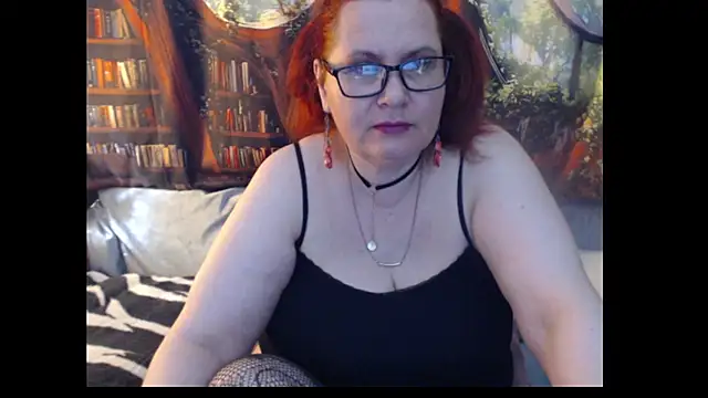 Snapshot of PlayfullMature chatting on 05-27-26, 02:25 PlayfullMature online show from 05-27-26, 02:25