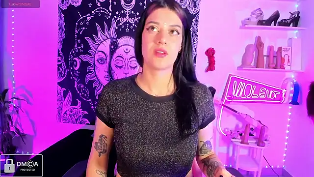 Violet-Queen online show from 04-16-26, 02:01