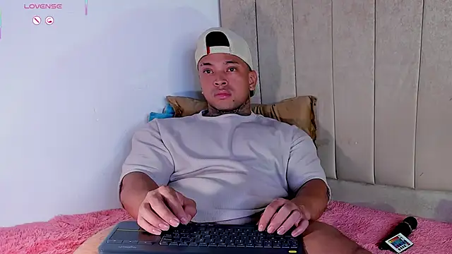 Stiven collins online show from 04-26-26, 04:37