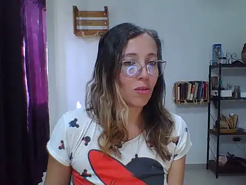 charlott ponce online show from 10-24-25, 06:37