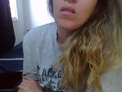 Snapshot of charlott_ponce chatting on 06-24-26, 05:56 charlott ponce online show from 06-24-26, 05:56