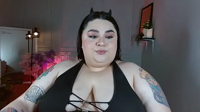 tiffany laurens online show from 06-14-26, 03:19