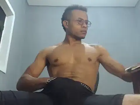 Snapshot of grandominantex1 chatting on 12-10-24, 03:41 grandominantex1 online show from 12-10-24, 03:41