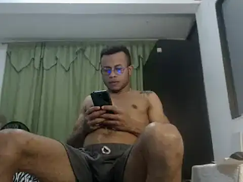 Snapshot of grandominantex1 chatting on 02-10-25, 01:57 grandominantex1 online show from 02-10-25, 01:57