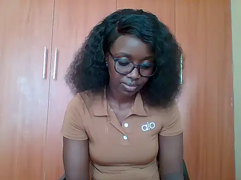 Snapshot of sexy_darleen23 chatting on 06-25-26, 09:03 sexy darleen23 online show from 06-25-26, 09:03