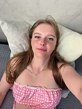 lovelly molly online show from 05-26-26, 04:25