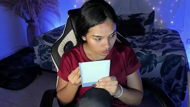 Riana Kean online show from 04-15-26, 01:45