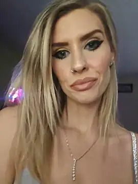 ellieconradxo online show from 06-24-26, 03:05