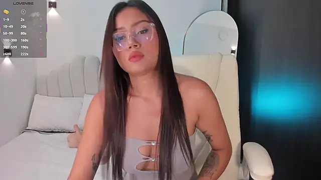 Snapshot of AmberLewis_ chatting on 02-22-26, 12:56 AmberLewis online show from 02-22-26, 12:56