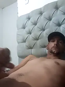 Darwin0022 online show from 06-24-26, 07:07