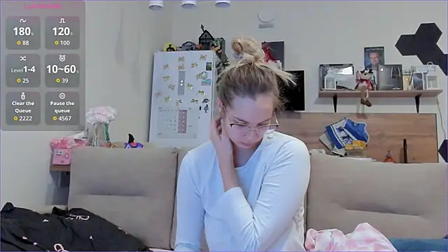 Snapshot of Girl_alone_home chatting on 02-05-26, 03:33 Girl alone home online show from 02-05-26, 03:33