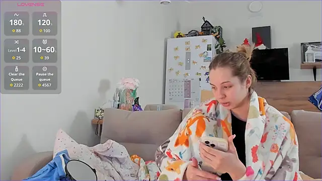 Snapshot of Girl_alone_home chatting on 02-19-26, 03:57 Girl alone home online show from 02-19-26, 03:57