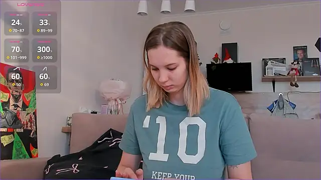 Snapshot of Girl_alone_home chatting on 03-06-26, 03:58 Girl alone home online show from 03-06-26, 03:58