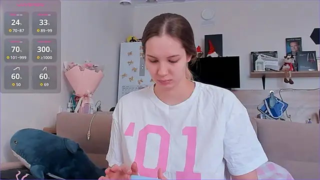 Snapshot of Girl_alone_home chatting on 03-12-26, 03:56 Girl alone home online show from 03-12-26, 03:56