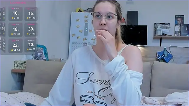 Snapshot of Girl_alone_home chatting on 04-09-26, 06:19 Girl alone home online show from 04-09-26, 06:19