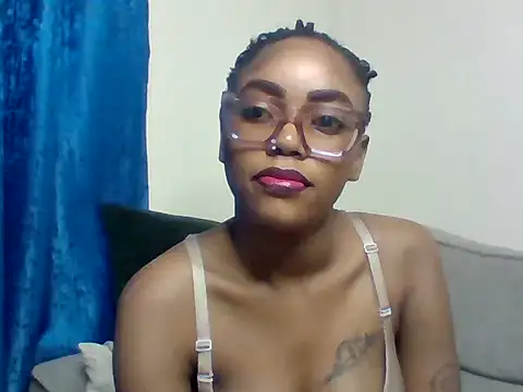 Snapshot of _crystal_princesss chatting on 05-02-26, 12:04 crystal princesss online show from 05-02-26, 12:04