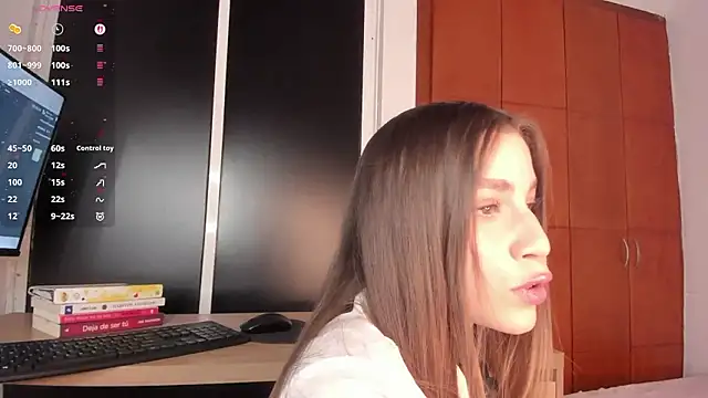 Snapshot of LynnSam_ chatting on 02-03-26, 10:59 LynnSam online show from 02-03-26, 10:59