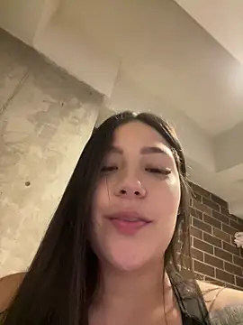 Latina vanessa online show from 03-28-26, 03:50