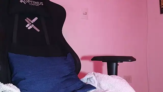 Luan-wood online show from 03-20-26, 05:23