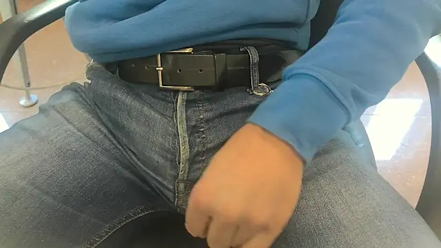 alessandroman2114 online show from 03-25-26, 11:16