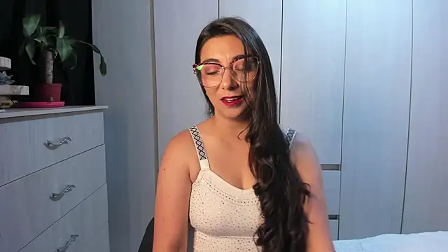 Karla hernandez  online show from 05-27-26, 10:45