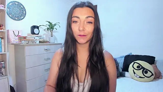 Karla hernandez  online show from 07-08-26, 10:42
