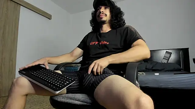 TristanWoods online show from 04-08-26, 09:31