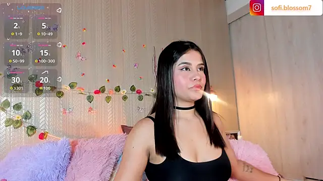 Snapshot of Sofi_Blossom chatting on 06-17-26, 08:43 Sofi Blossom online show from 06-17-26, 08:43