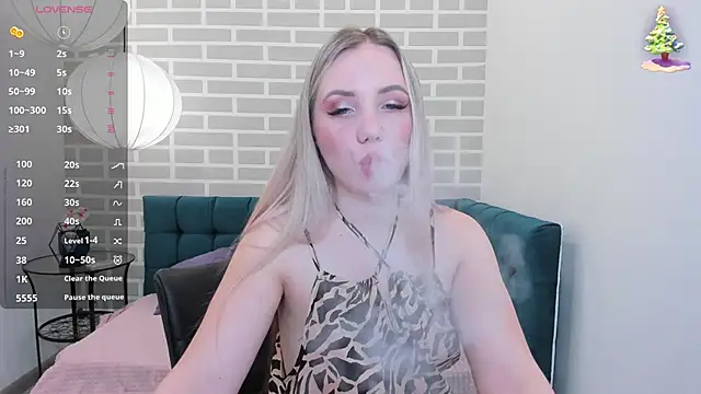 Snapshot of EvaMoran chatting on 06-04-26, 01:44 EvaMoran online show from 06-04-26, 01:44