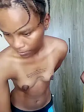 Snapshot of kelsie421 chatting on 12-14-24, 06:02 kelsie421 online show from 12-14-24, 06:02