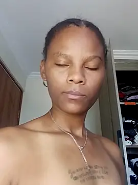 Snapshot of kelsie421 chatting on 02-19-25, 06:00 kelsie421 online show from 02-19-25, 06:00