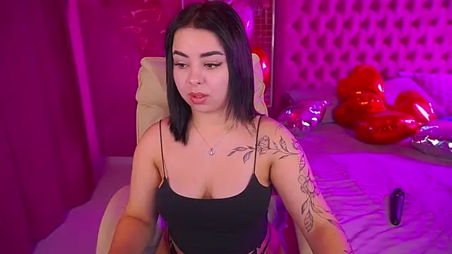 Snapshot of SusieWood chatting on 02-10-26, 09:08 SusieWood online show from 02-10-26, 09:08