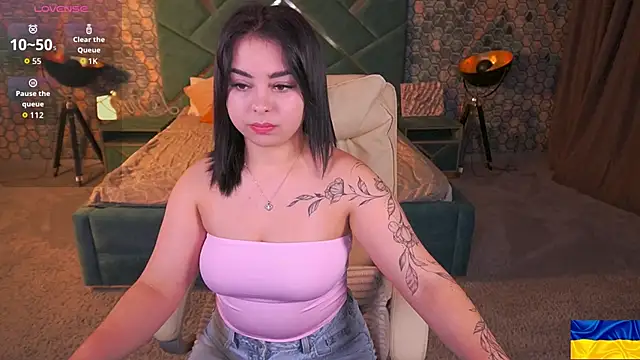 Snapshot of SusieWood chatting on 03-12-26, 09:10 SusieWood online show from 03-12-26, 09:10