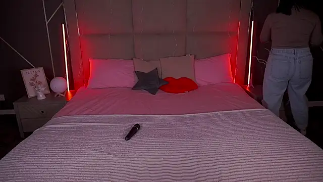 Snapshot of SusieWood chatting on 03-16-26, 08:57 SusieWood online show from 03-16-26, 08:57