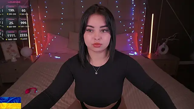 Snapshot of SusieWood chatting on 03-25-26, 09:10 SusieWood online show from 03-25-26, 09:10