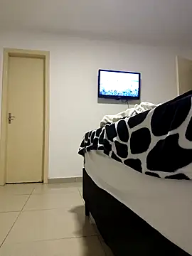 Snapshot of HAchicko_ chatting on 10-01-25, 11:11 HAchicko online show from 10-01-25, 11:11