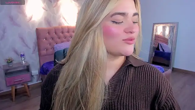 cattaleya    online show from 02-18-26, 04:19