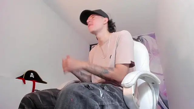 FrannBoy online show from 03-12-26, 08:37