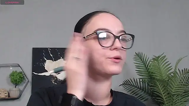 IzabelllNoir online show from 04-06-26, 06:25