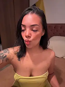 Snapshot of Sara_LipsX chatting on 06-28-26, 12:38 Sara LipsX online show from 06-28-26, 12:38