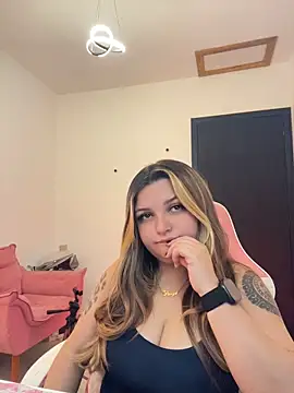 SweetPaige  online show from 05-17-26, 04:36