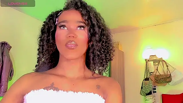 naomy  xx online show from 04-24-26, 03:09