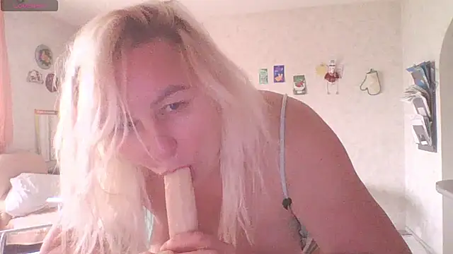 mira robinsonnn online show from 05-12-26, 05:15