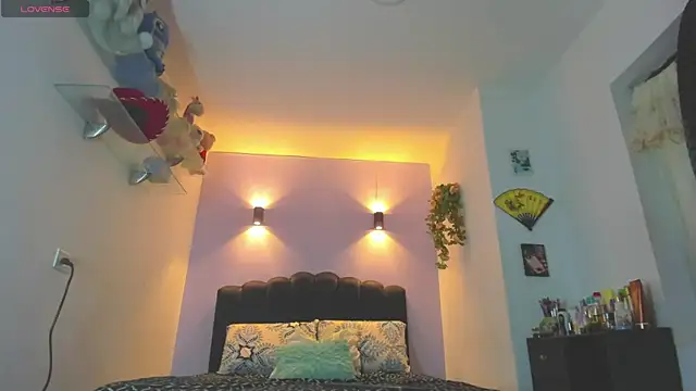 Snapshot of Sofia_Clauss_ chatting on 07-02-26, 05:13 Sofia Clauss online show from 07-02-26, 05:13
