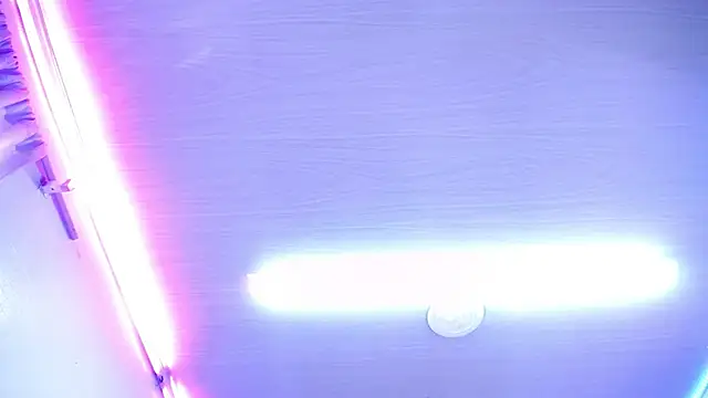 Snapshot of candy_lux_ chatting on 02-14-26, 02:36 candy lux online show from 02-14-26, 02:36