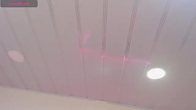 Snapshot of candy_lux_ chatting on 04-13-26, 12:54 candy lux online show from 04-13-26, 12:54